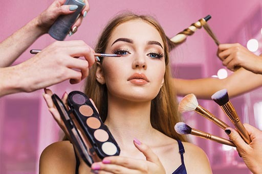 5 Essential Hygiene Habits That Your Makeup Artist Must Have