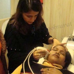 Intense Pulsed Light Therapy in Model Town