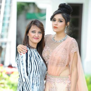 Celebrity Makeup Artist in Nand Nagri