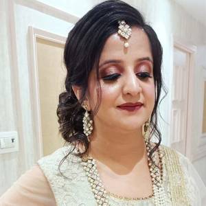 Commercial Makeup in Delhi