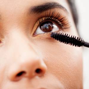 Eye Enhancement in Connaught Place