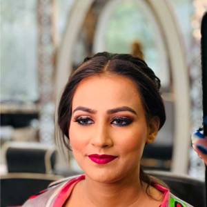 HD Makeup artist in Sarojini Nagar