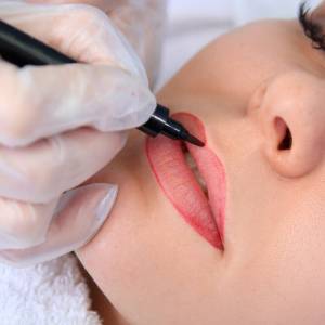 Lip Coloring in Mayur Vihar