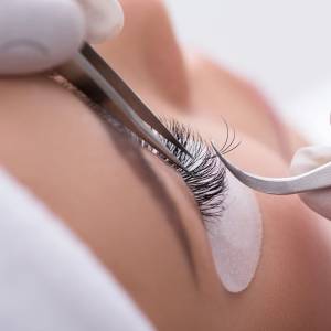 Permanent Eyelashes Extension in Delhi