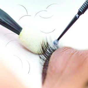 Permanent Eyelashes Extension in Delhi