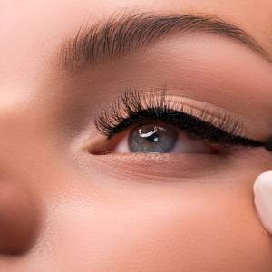 Permanent Eyelinear in Gautam Buddha Nagar