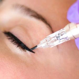 Permanent Eyelinear in Mayur Vihar