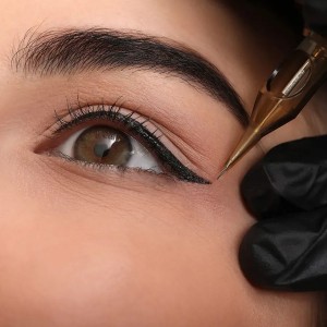 Permanent Eyelinear in Connaught Place
