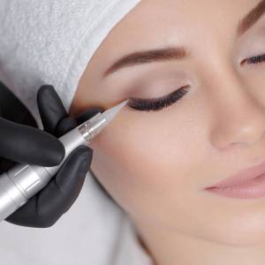 Permanent Eyelinear in Gautam Buddha Nagar