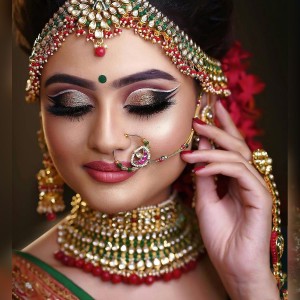 Shimmer Makeup in Noida