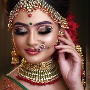 Shimmer Makeup in Moti Nagar