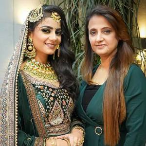 Top 10 Bridal Makeup Artists Pooja Goel in Laxmi Nagar